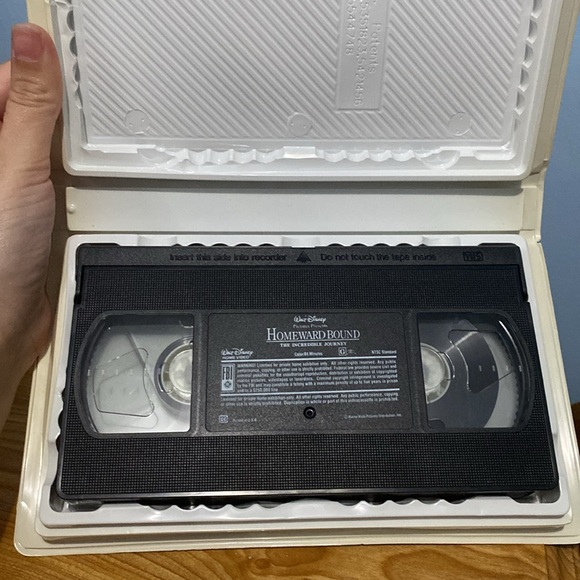 Disney Homeward Bound VHS - Picture 2 of 4